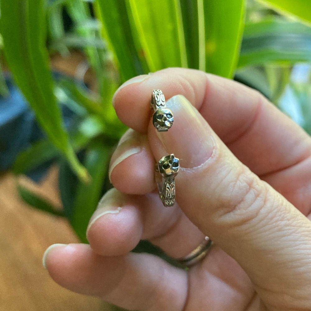 14k white gold double skull ring